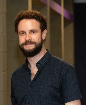 foto do Diogo Carvalho, co-orientador dos alunos participantes e coordenador da pesquisa “Design e Fabricação Digital”