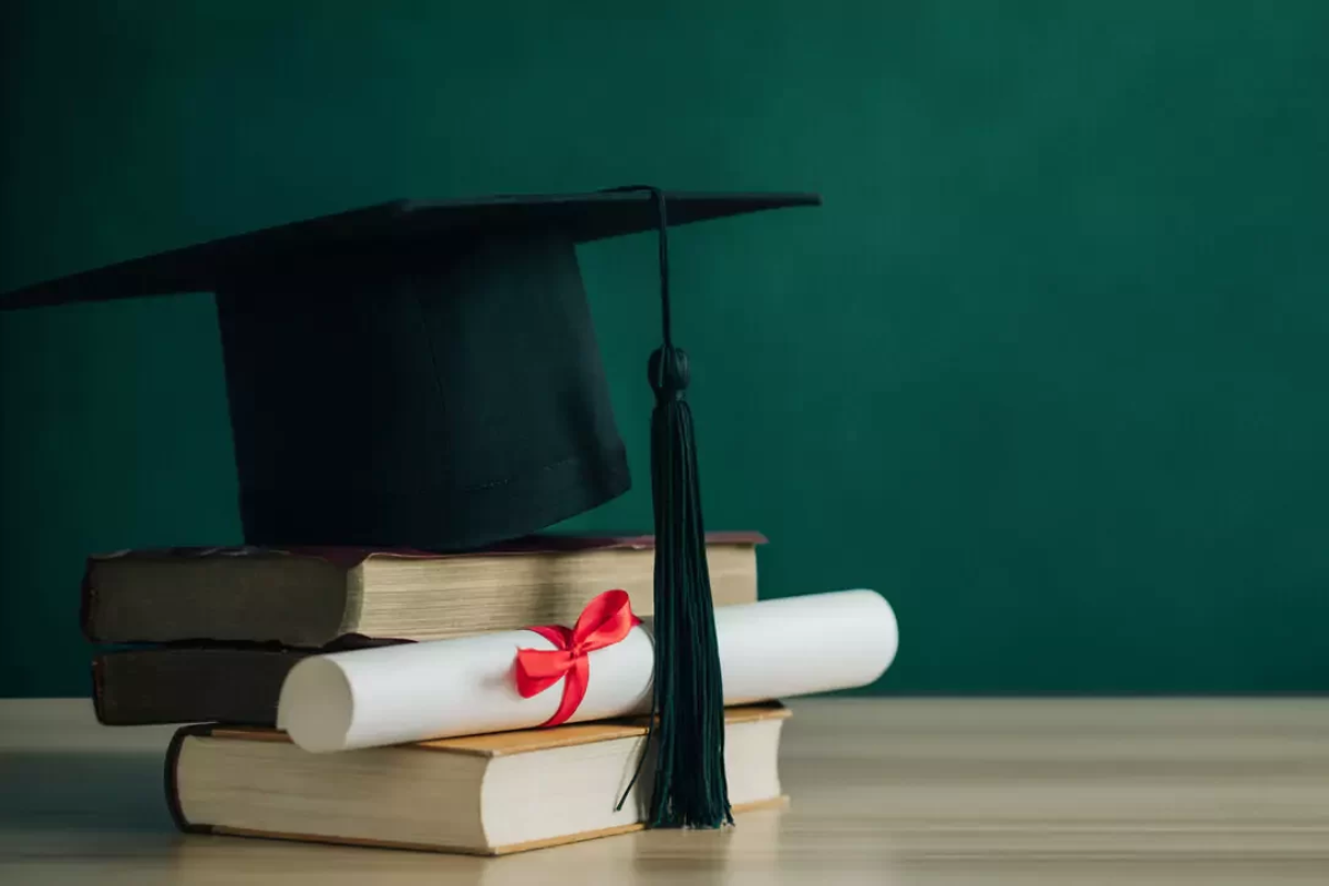 Entenda quais são as diferenças entre diploma e certificado