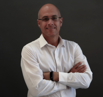 professor Miguel Alonso, diretor da pós PUC Minas