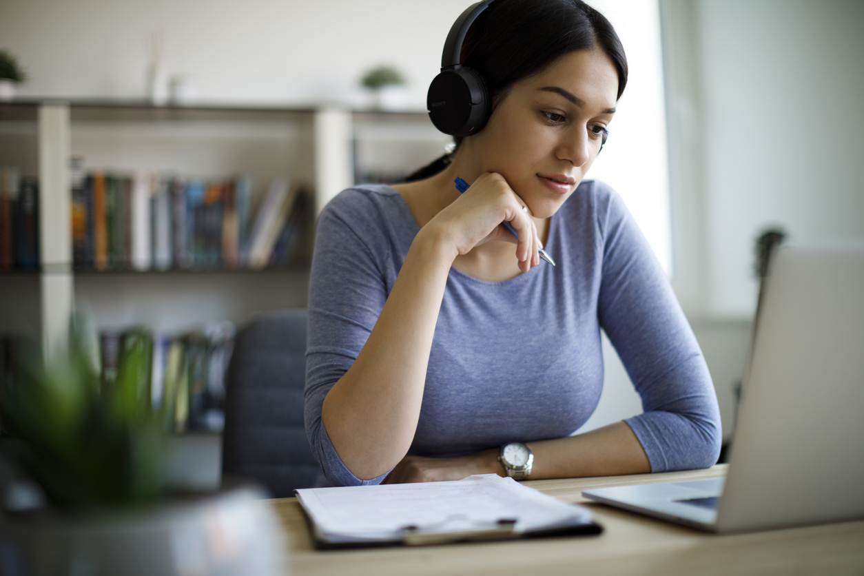 Tipos de pós-graduação: EAD ou presencial. Qual a melhor escolha?