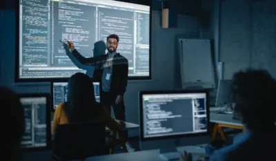 Ciência da Computação na PUC Minas: curso, carreira e o egresso que foi ao Oscar