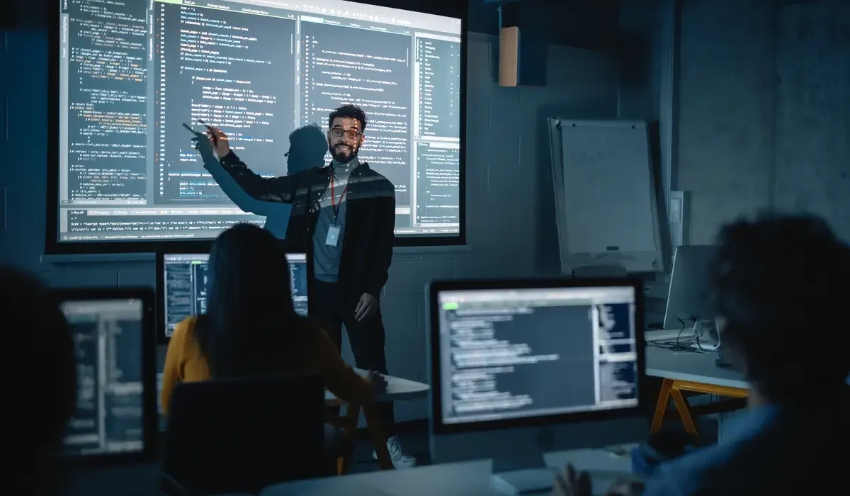 Ciência da Computação na PUC Minas: curso, carreira e o egresso que foi ao Oscar
