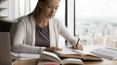 Como conciliar o trabalho, a vida pessoal e a pós-graduação