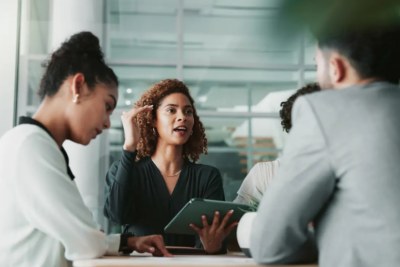 Como usar técnicas de persuasão e argumentação para se desenvolver