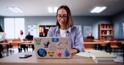 Cursos de Marketing da PUC Minas: conheça suas opções