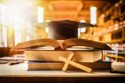 Pós em Ciências da Religião na PUC Minas: como é o curso