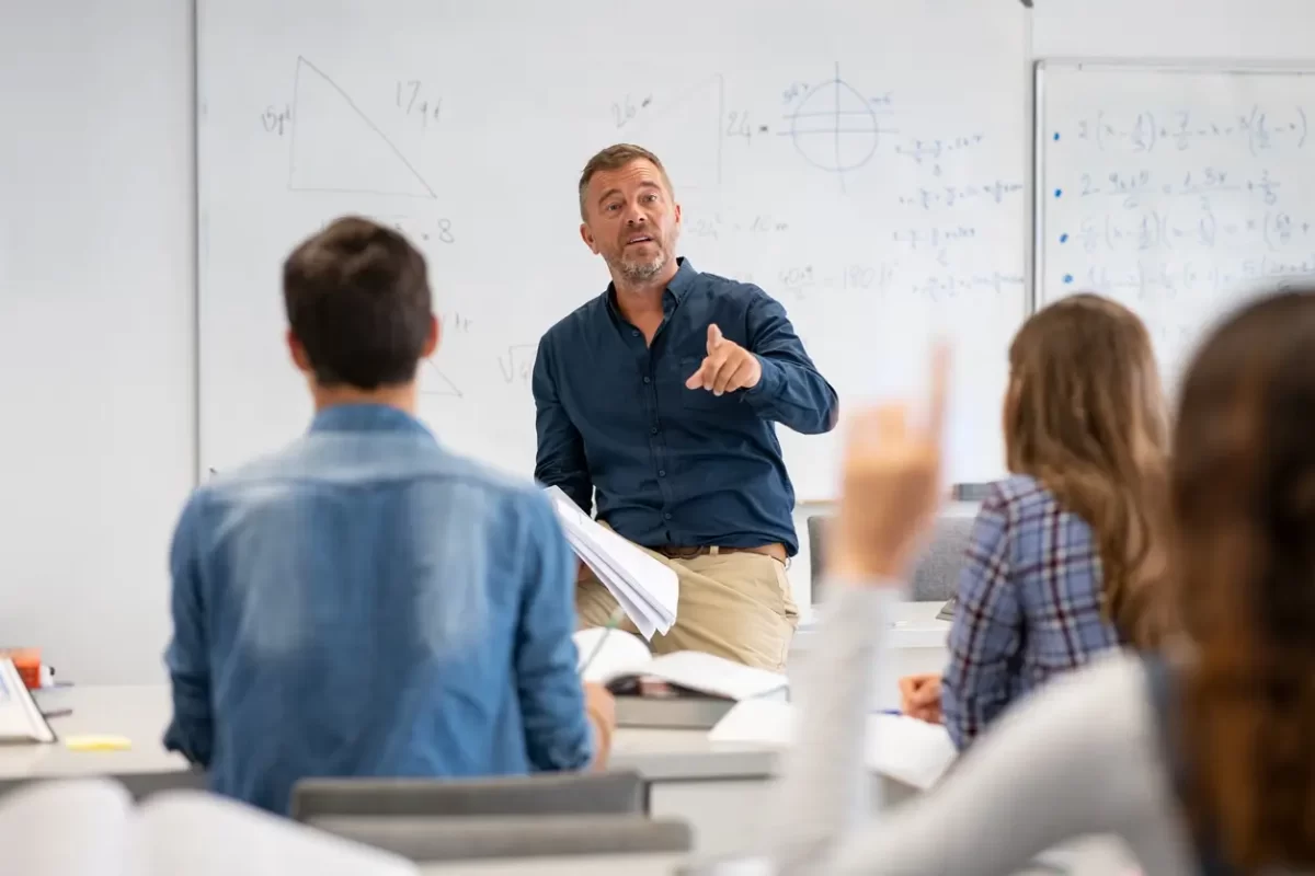 Graduação em Matemática na PUC Minas: como funciona a licenciatura