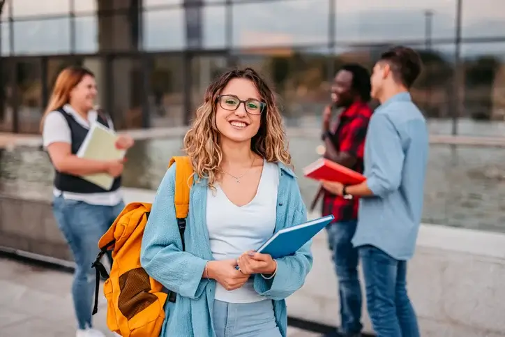 Segunda graduação: o que é, quando vale a pena e como fazer na PUC Minas